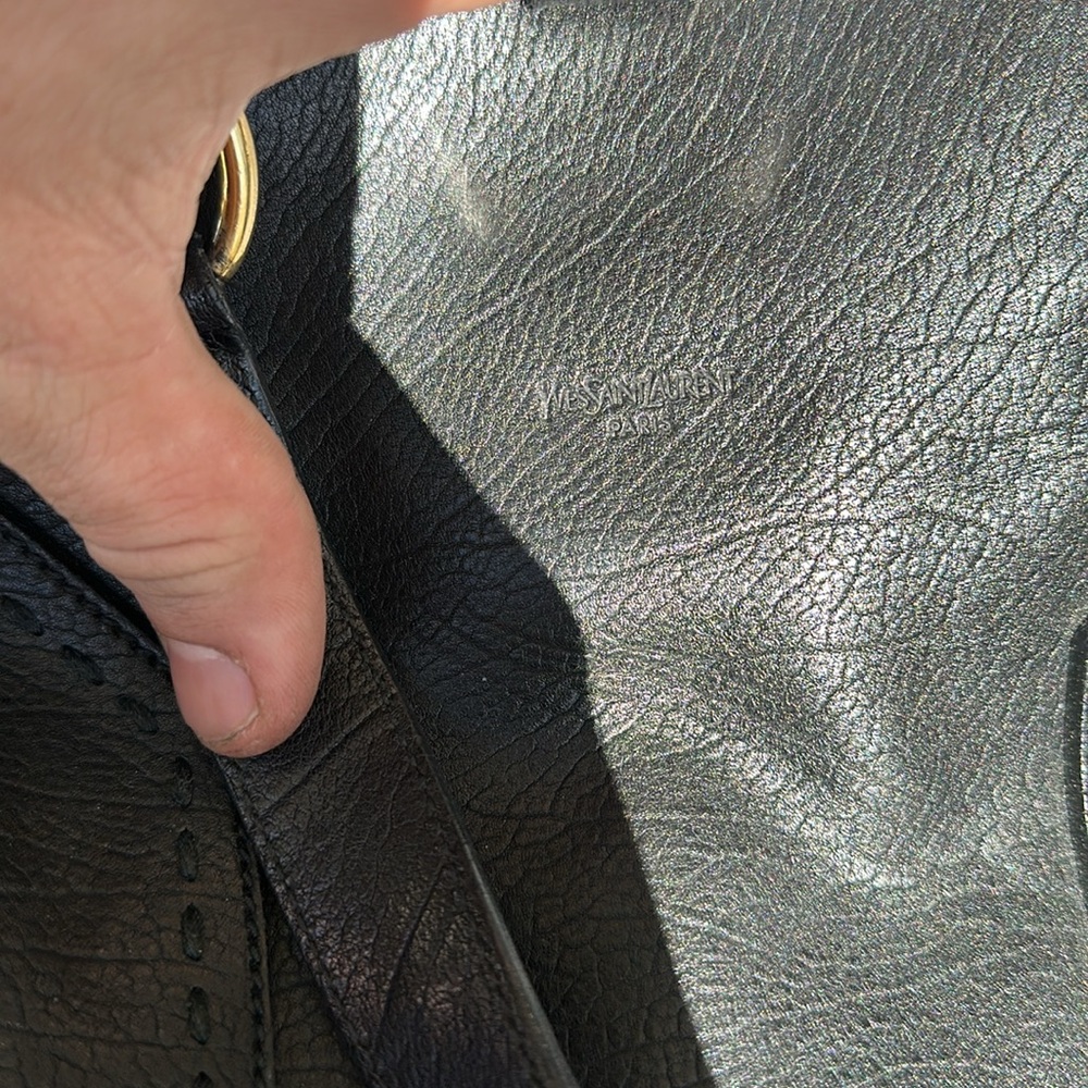 Black leather Yves Saint Laurent purse excellent condition - Picture 4 of 12